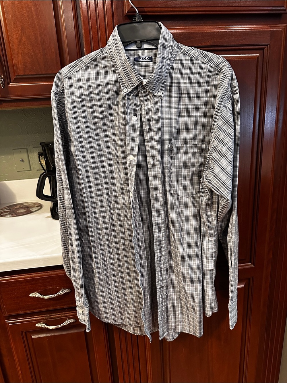 IZOD Men's Gray/Black/White Large Plaid Button-Down Shirt